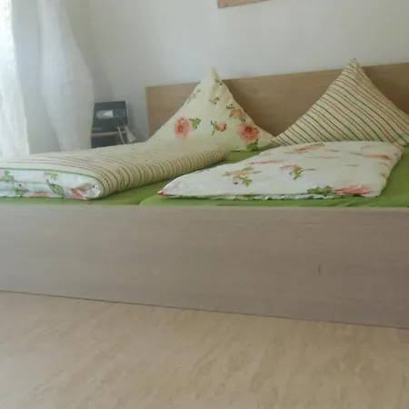 Gaestehaus Tante Tienchen 7 Minuten Zu Fuss Zum Europa Park , Kostenloses Parkplatzticket Rulantica ,alle Unsere Haben Einen Balkon 3* Rust