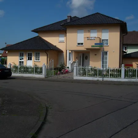 Guest house Gastehaus Tante Tienchen: Europa Park With Balconies