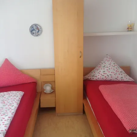 Affittacamere Gaestehaus Tante Tienchen 7 Minuten Zu Fuss Zum Europa Park , Kostenloses Parkplatzticket Rulantica ,alle Unsere Haben Einen Balkon Rust