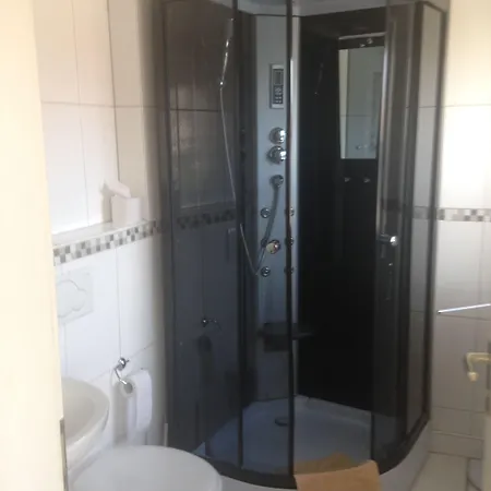 Gaestehaus Tante Tienchen 7 Minuten Zu Fuss Zum Europa Park , Kostenloses Parkplatzticket Rulantica ,alle Unsere Haben Einen Balkon 3* Rust