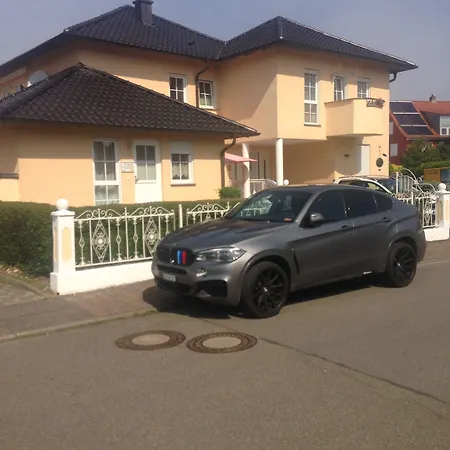 Gaestehaus Tante Tienchen 7 Minuten Zu Fuss Zum Europa Park , Kostenloses Parkplatzticket Rulantica ,alle Unsere Haben Einen Balkon 3* Rust