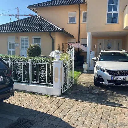 Gaestehaus Tante Tienchen 7 Minuten Zu Fuss Zum Europa Park , Kostenloses Parkplatzticket Rulantica ,alle Unsere Haben Einen Balkon 3* Rust