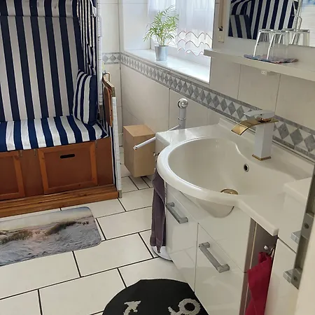 Πανσιόν Gaestehaus Tante Tienchen 7 Minuten Zu Fuss Zum Europa Park , Kostenloses Parkplatzticket Rulantica ,alle Unsere Haben Einen Balkon Rust