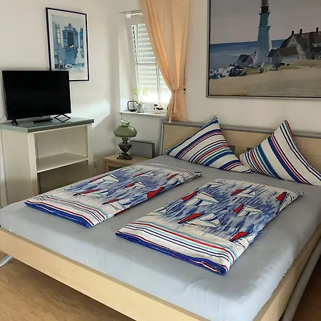 Gaestehaus Tante Tienchen 7 Minuten Zu Fuss Zum Europa Park , Kostenloses Parkplatzticket Rulantica ,alle Unsere Haben Einen Balkon