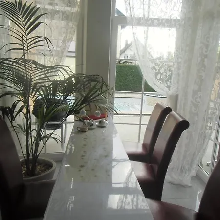 Πανσιόν Gaestehaus Tante Tienchen 7 Minuten Zu Fuss Zum Europa Park , Kostenloses Parkplatzticket Rulantica ,alle Unsere Haben Einen Balkon Rust