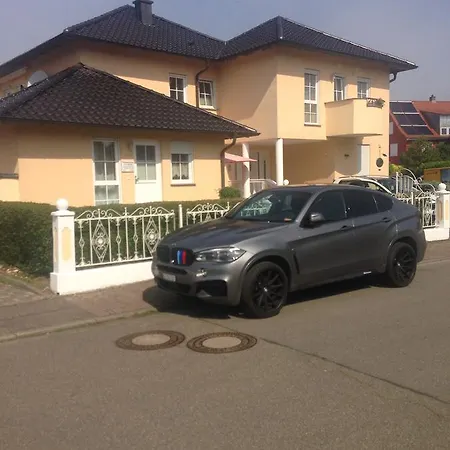 Tante Tienchen 7 Minuten Vom Europa Park Zu Fuss Entfernt Alle Haben Einen Balkon