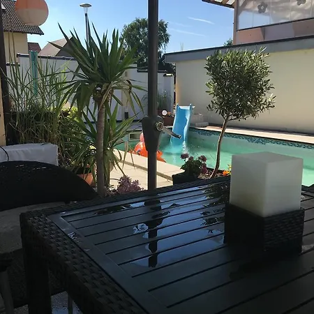 Tante Tienchen 7 Minuten Vom Europa Park Zu Fuss Entfernt Alle Haben Einen Balkon 3* Rust