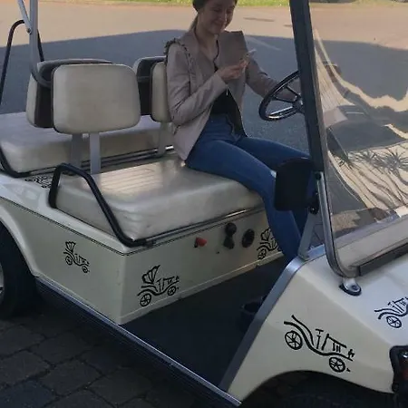 ゲストハウス Gaestehaus Tante Tienchen 7 Minuten Zu Fuss Zum Europa Park , Kostenloses Parkplatzticket Rulantica ,alle Unsere Haben Einen Balkon ルスト